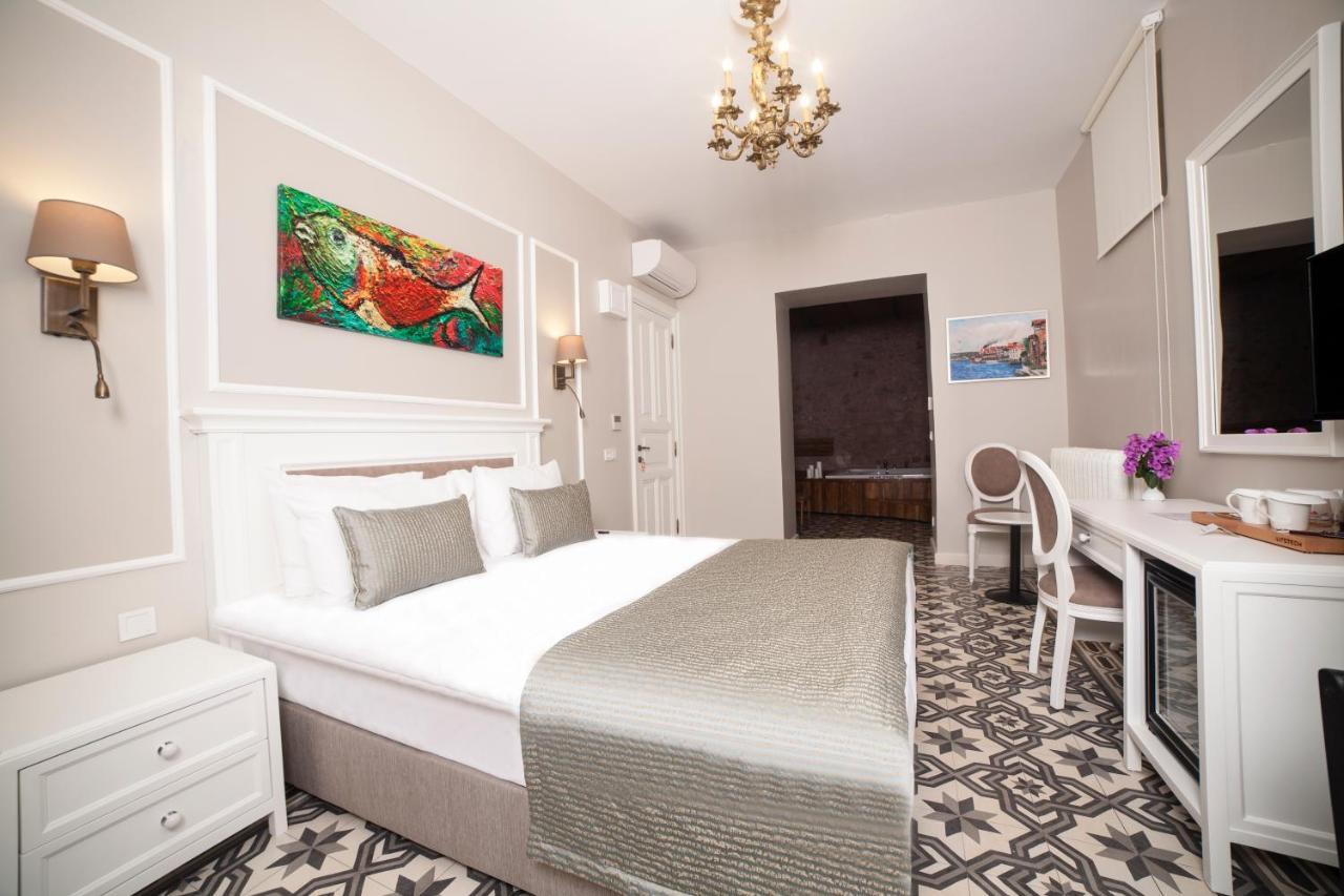 Triada Hotel Bueyuekada Adalar Esterno foto