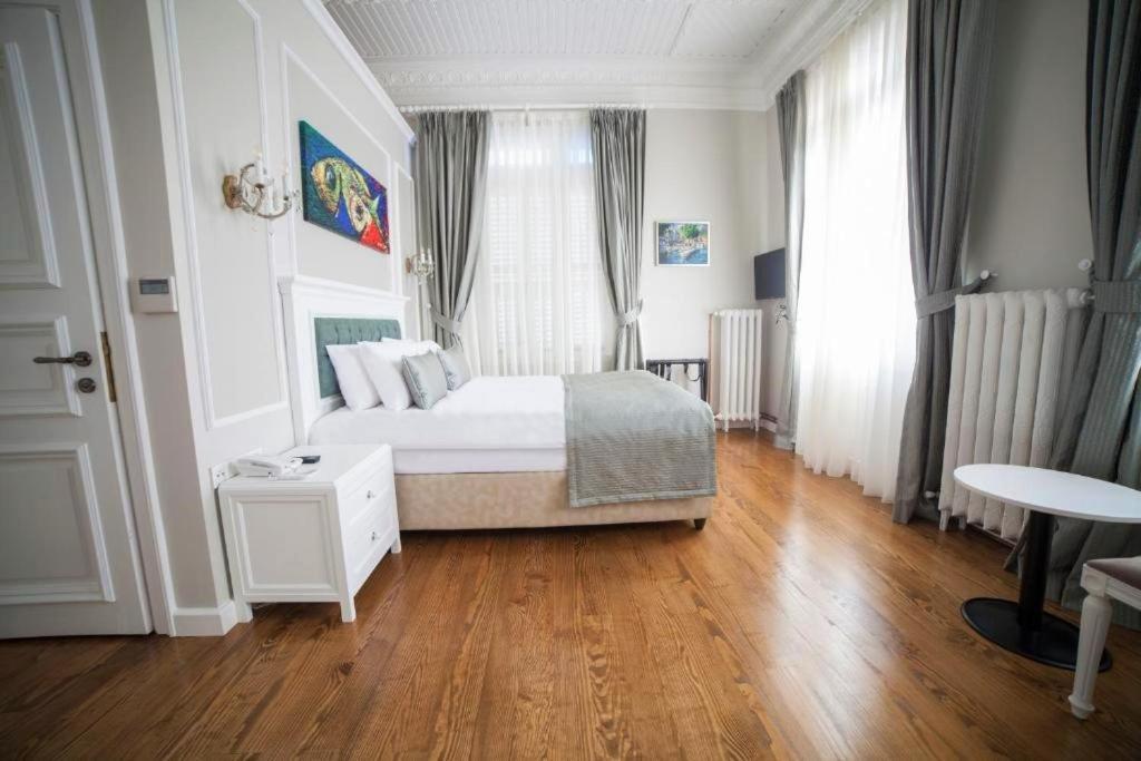 Triada Hotel Bueyuekada Adalar Esterno foto
