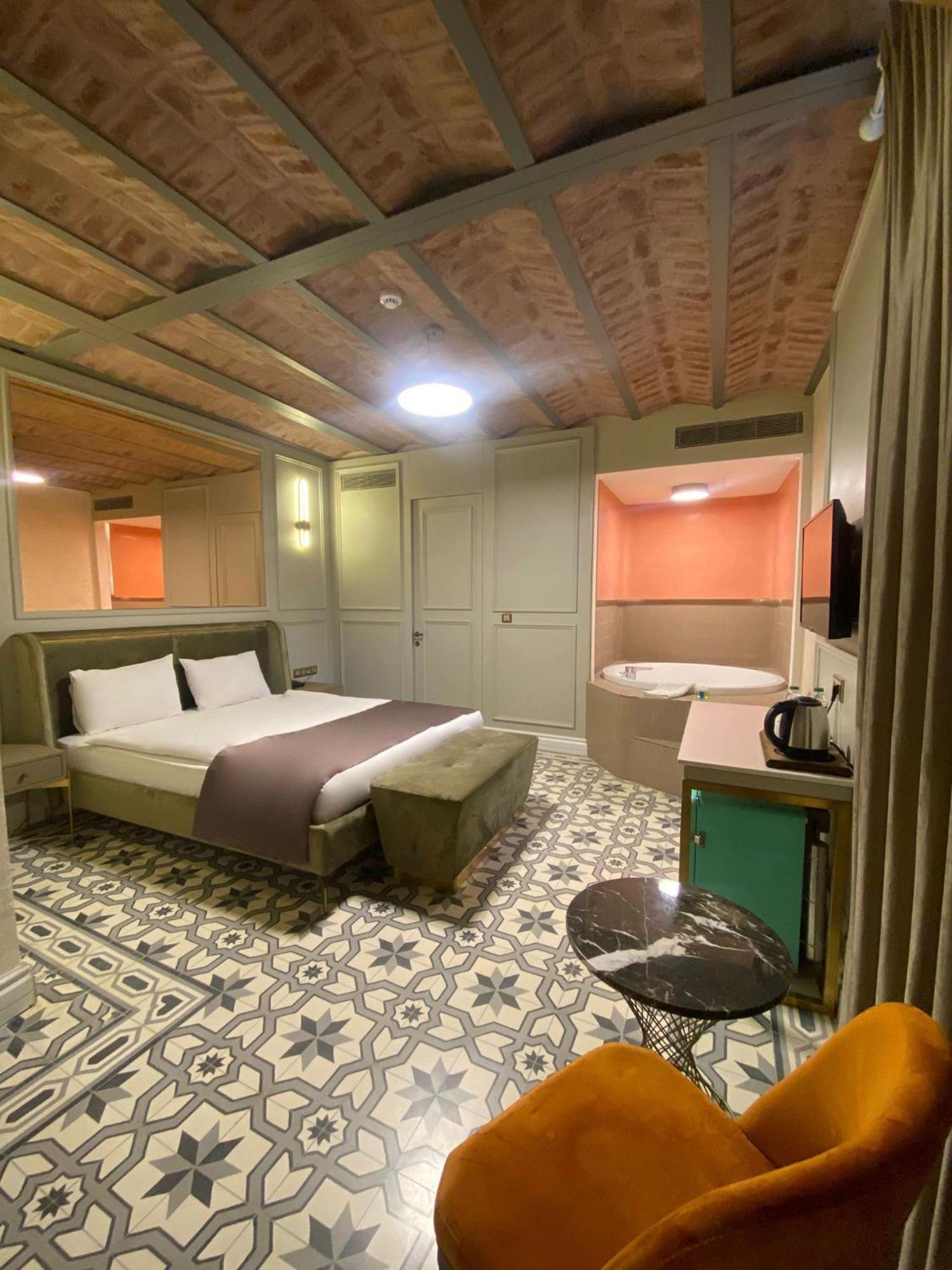 Triada Hotel Bueyuekada Adalar Esterno foto